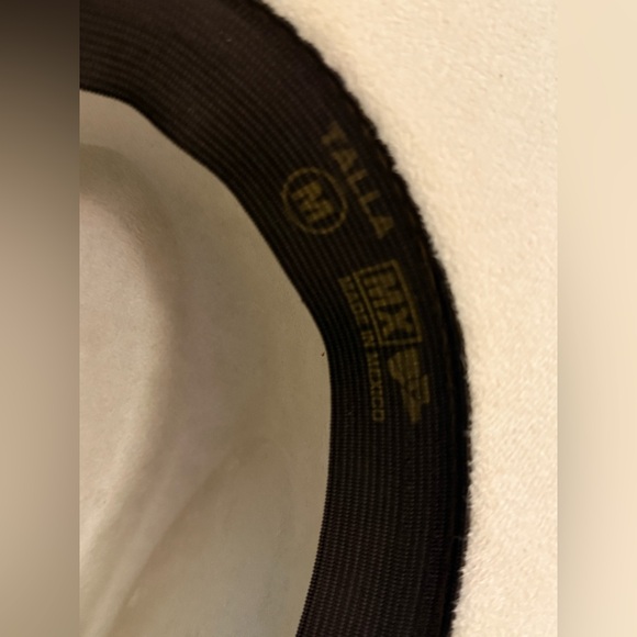 Suede Cream Hat with Multicolor Band - Picture 5 of 9